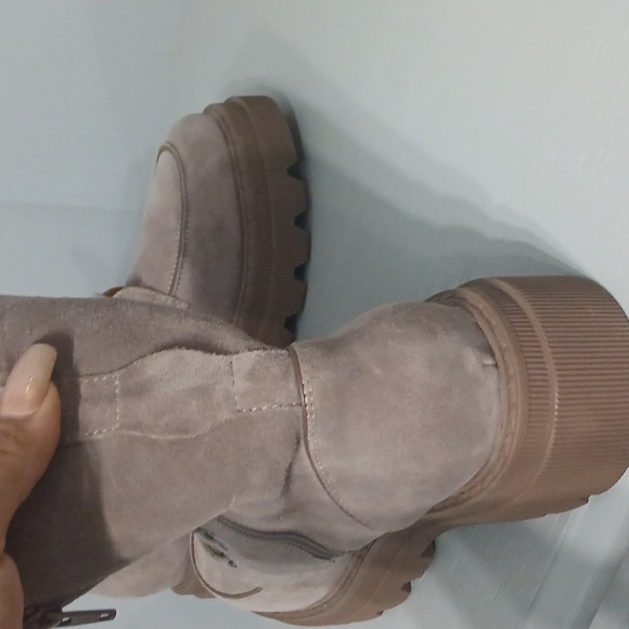 NWOT VOILE BLANCHE COMBAT BOOTS, for women's,  genuine suede leather new - Picture 3 of 4